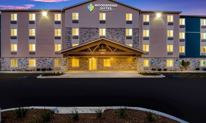 Gurnee Hotel | WoodSpring Suites Gurnee - Chicago