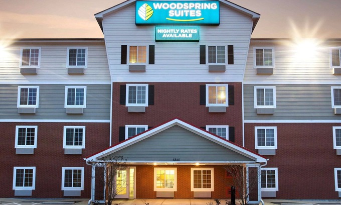 Northeast Raleigh Hotel | WoodSpring Suites Raleigh Northeast Wake Forest