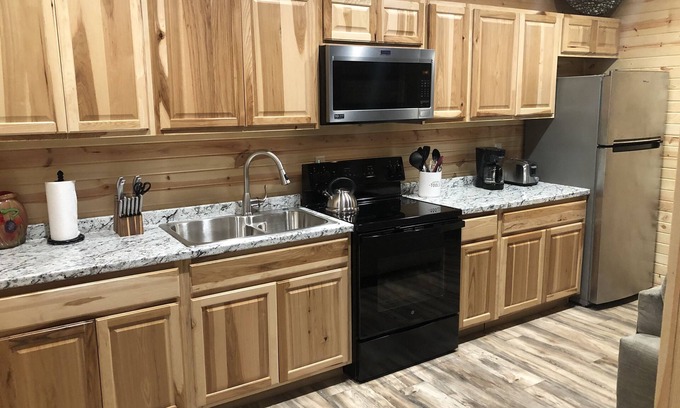 Old Washington Cabin | Wooly Bear Retreat-Secluded+Minutes From Salt Fork