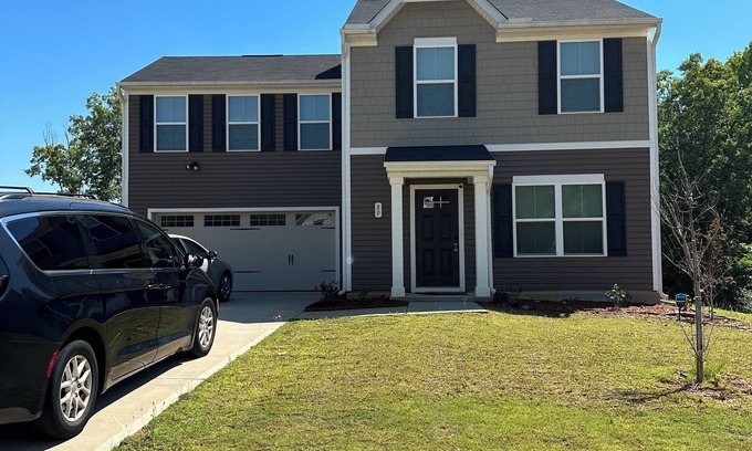 Kipling House | Work, Relax, and Enjoy our Entire Large Family Vacation Home