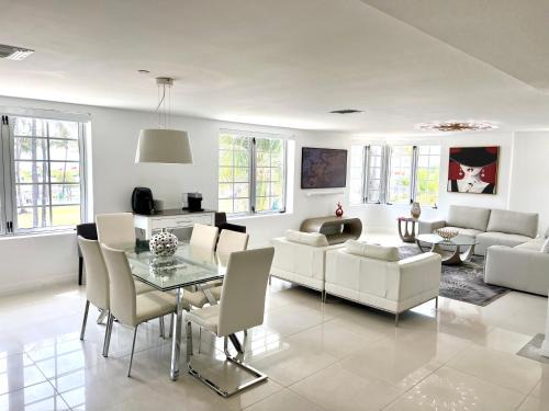 South Beach Apartment | WOW! Best Location! Best Unit! New Renovated South Beach Ocean Front