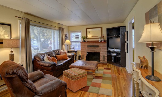 Depot Bench House | Writer's Cottage by Historic Depot, BSU, Downtown & Morrison Center