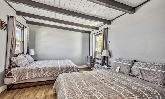 Walker Hotel | WWM 5 · 5 Swim, fish, hike+ the Eastern Sierras WWM 5