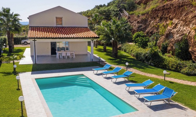 Castellammare del Golfo Villa | WWW.BAGLIORIDISICILIA.COM - LAST MINUTE 23 AUGUST - 14 SEPTEMBER!