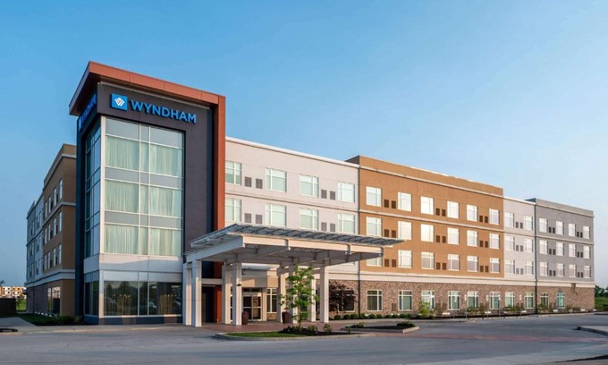 Westfield Hotel | Wyndham Westfield