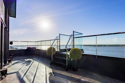 Centro Historico Apartment | Xtay Cais Rooftop - Studio completo com vista panorâmica Skyglass Tetto - Orla do Guaíba