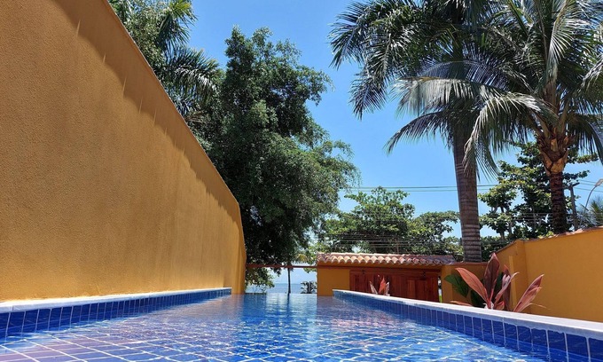 Mambucaba House | Yara house, 4 en-suites, Pool, BBQ, front beach, 14people, 1.3km from old center