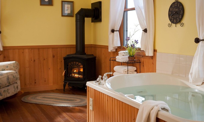 Logan Cottage | Yarrow Cottage Hocking Hills