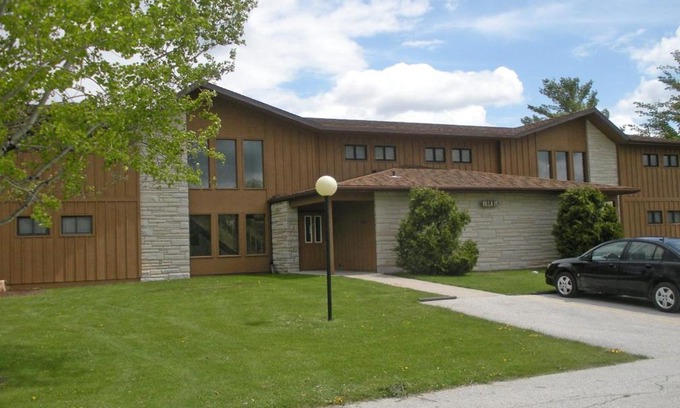 Mishicot Apartment | Year-Round Relaxing Golf Resort and Conference Center