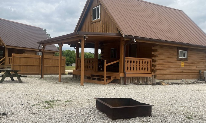 Stendal Cabin | Yellow Banks Log Cabin With Waterfront Views