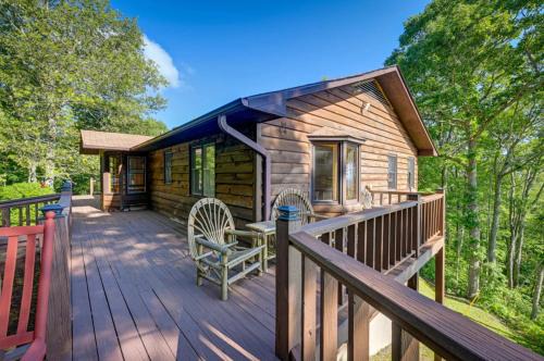 Cullowhee House | Yellow Mountain Vista Echoes at 4400