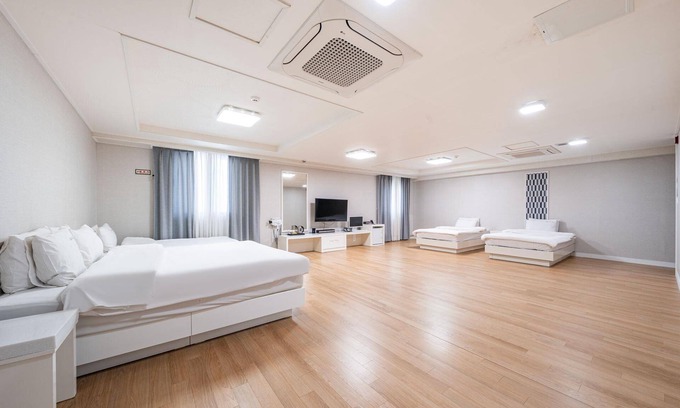Onmok Hotel | Yeonggwang The One Hotel