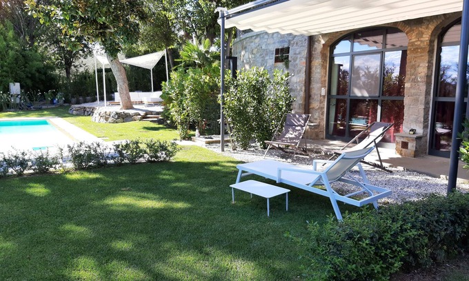 Oltrarno Apartment | YHFlorence - with exclusive use swimming pool and hammam