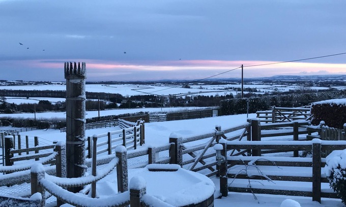 Finghall House | Yorkshire Dales - LUXURY 5 STAR GOLD Pet friendly Cottage, sleeps 4 with Hot Tub