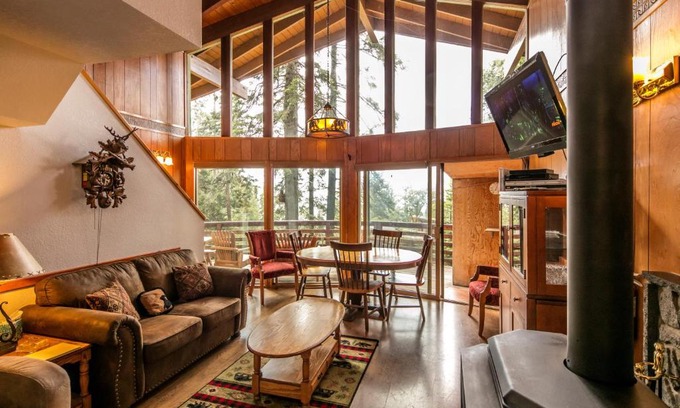 Yosemite West House | Yosemite Cub's Cabin