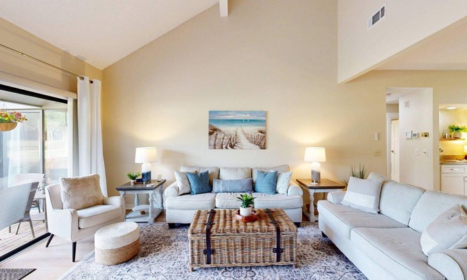 Palmetto Dunes Villa | You are going to love this completely remodeled villa!