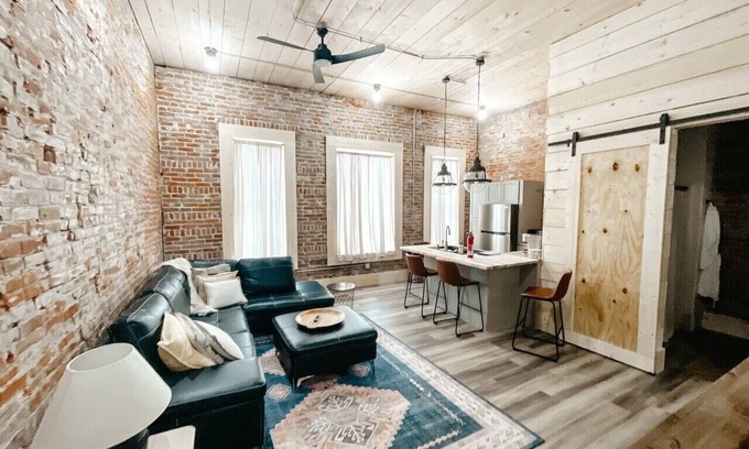 Maryville Apartment | You won't find anything like this within 100 miles!