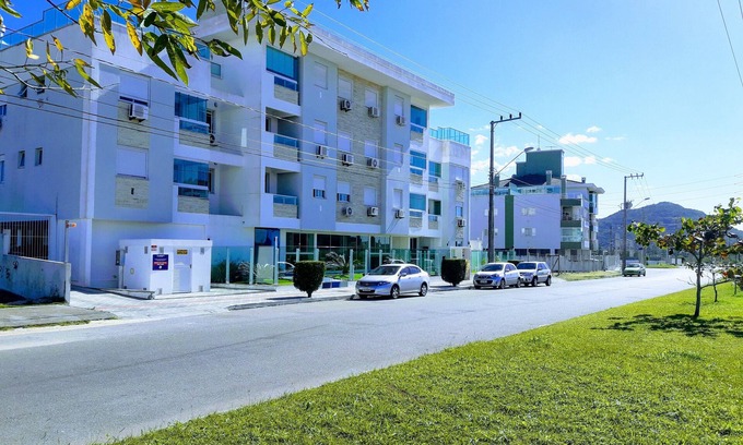Ingleses Centro Apartment | Your best place in the sun in the British. Large, new and beautiful!