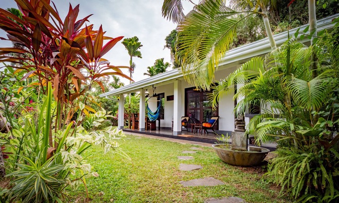 Mirissa House | Your Dream Home - Mirissa - Large Peaceful Tropical Garden - 6mins from beach