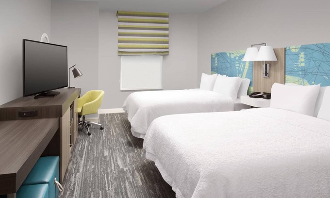 Seybold Hotel | Your Gateway to Miami's Heartbeat! 2 Relaxing Units, Free Breakfast, Pool!