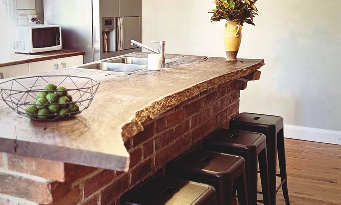 Dubbo House | Your home away from home, in a quiet street in central Dubbo!