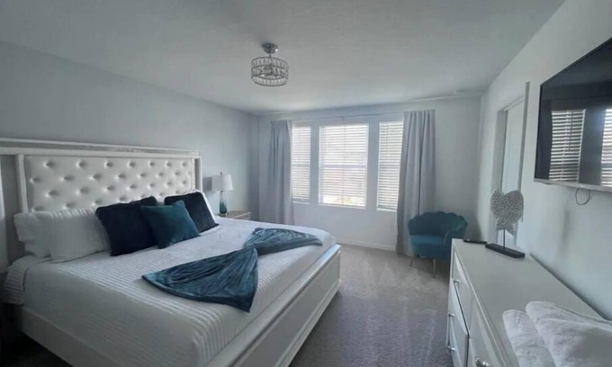 West Haven House | Your house 20 minutes from Disney, with pool area