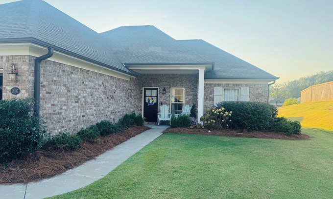 Oxford House | Your PERFECT GAME DAY Home