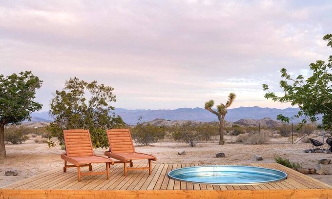 Joshua Tree Cabin | Your updated homestead in the heart of the Joshua Tree Wild West