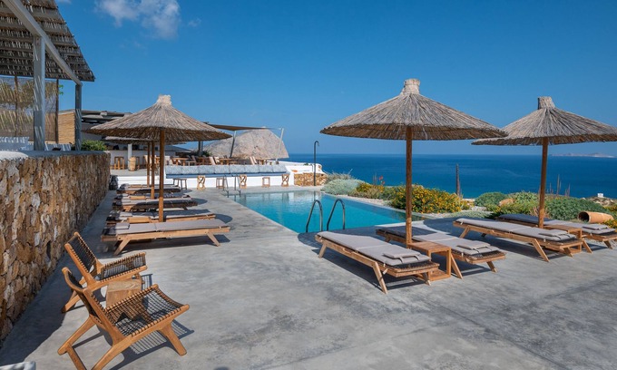 Anafi Hotel | Ypseli Anafi's Hive