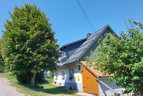 Brestova Draga House | Zeleni brig