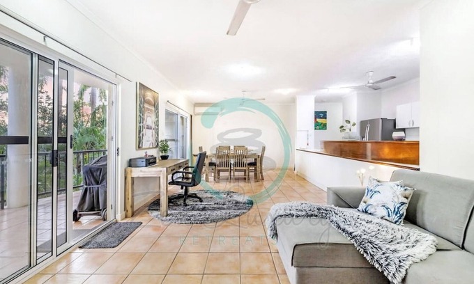 Rapid Creek Condo | ZEN FORESHORE - 2 Bedroom Apt with Pool