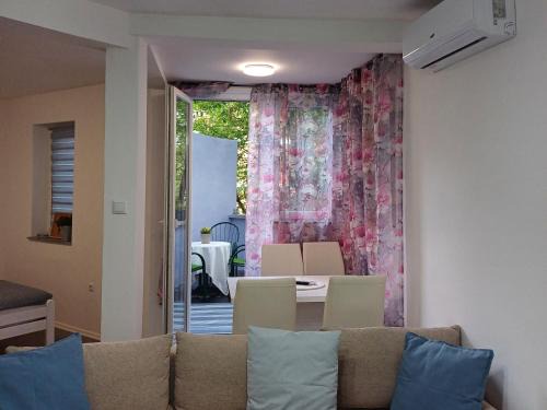 Mali Radic Apartment | Zen3 Studio app