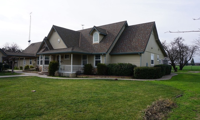 Dixon House | ZenithVilla - Carpe Diem with intimate large groups