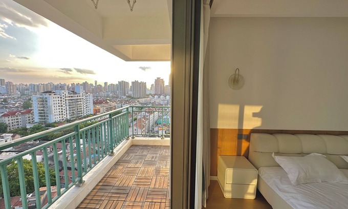 Huangpu Hotel | Zhome Riverside Garden-Near the Bund