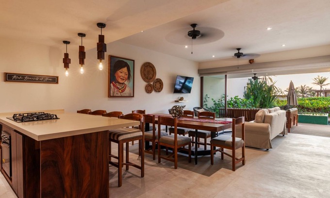 Ixtapa Villa | Zihua 3BR Villa Oceanfront + Sleeps 6 + Family