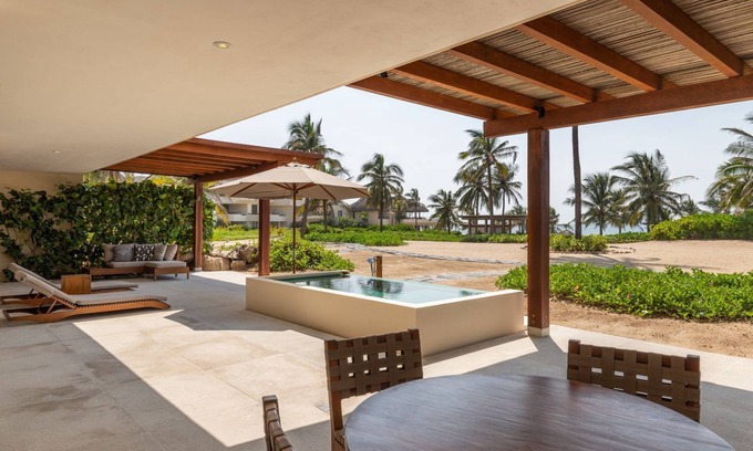 Ixtapa Villa | Zihua 4BR Villa Luxury Stay w/Pool & Views