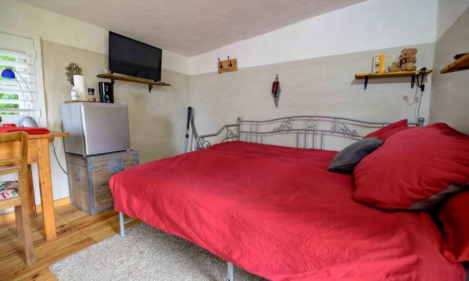 Platschow Apartment | Zimmer in Ferienhäusschen am See / Karstädt