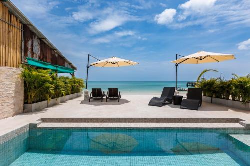 Chaloklum Villa | ZiVilla Private Pool Beachfront