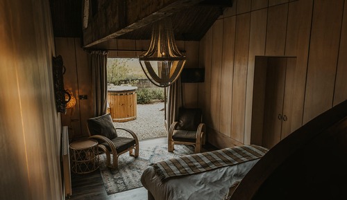 Deluxe Double with Hot Tub