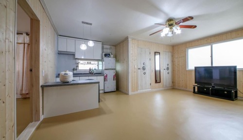 Room (Annex (Unshared House))