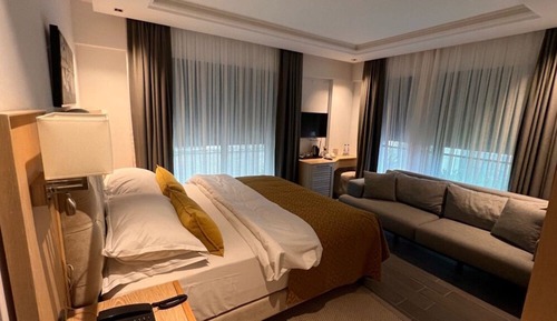 Economy Room