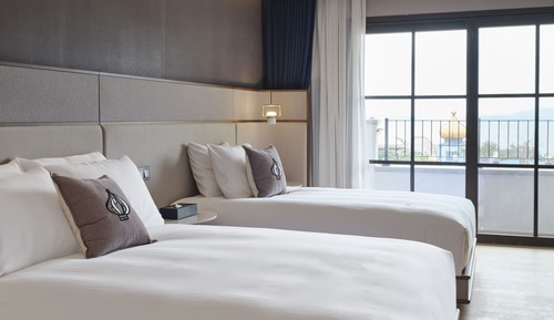 [Room Only] Premier Suite