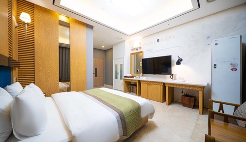 Deluxe Double Room, Lake View