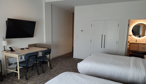 Studio, 2 Queen Beds (Mobility Accessible, Tub)