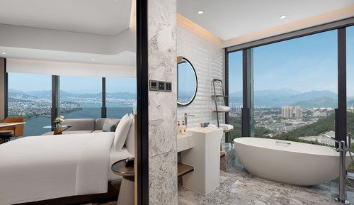 Premium Room, 1 King Bed, Club Lounge Access, River View