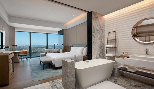 Standard Room, 1 King Bed (Guangji Bridge View)