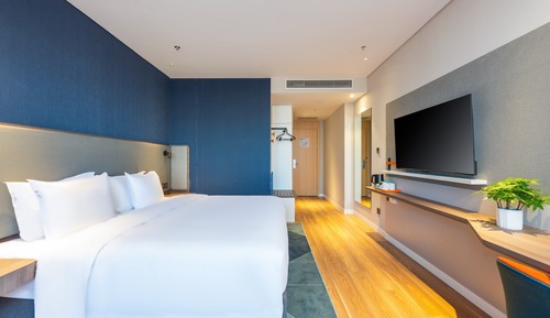 Standard Room, 1 King Bed