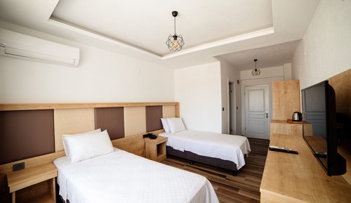 Standard Twin Room, Balcony, City View