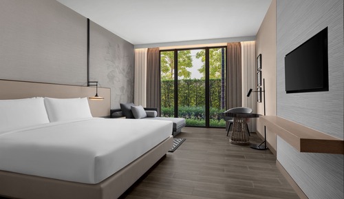 Deluxe Room, 1 King Bed, Non Smoking