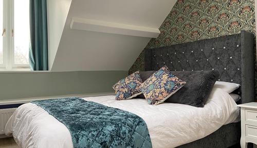 Deluxe Double Room, Garden View